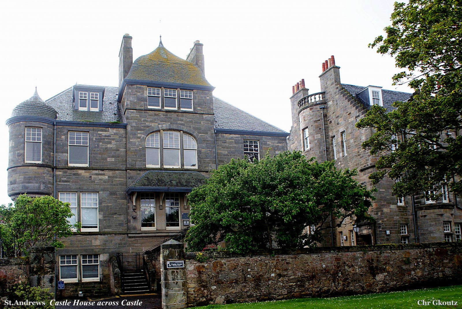 DSC06091 Castle House across Castle.jpg DSC06091 Castle House across Castle.jpg