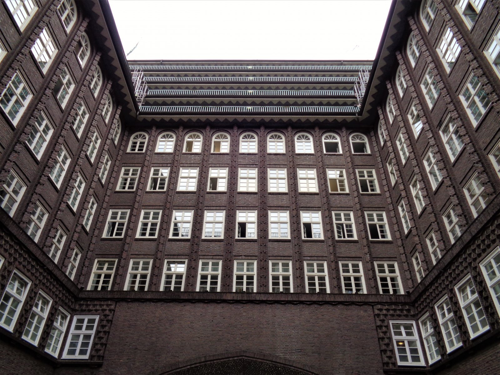 Hamburg - Chilehaus 06.JPG