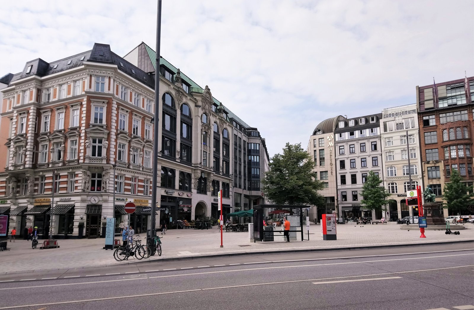 Hamburg - Gänsemarkt 01.JPG