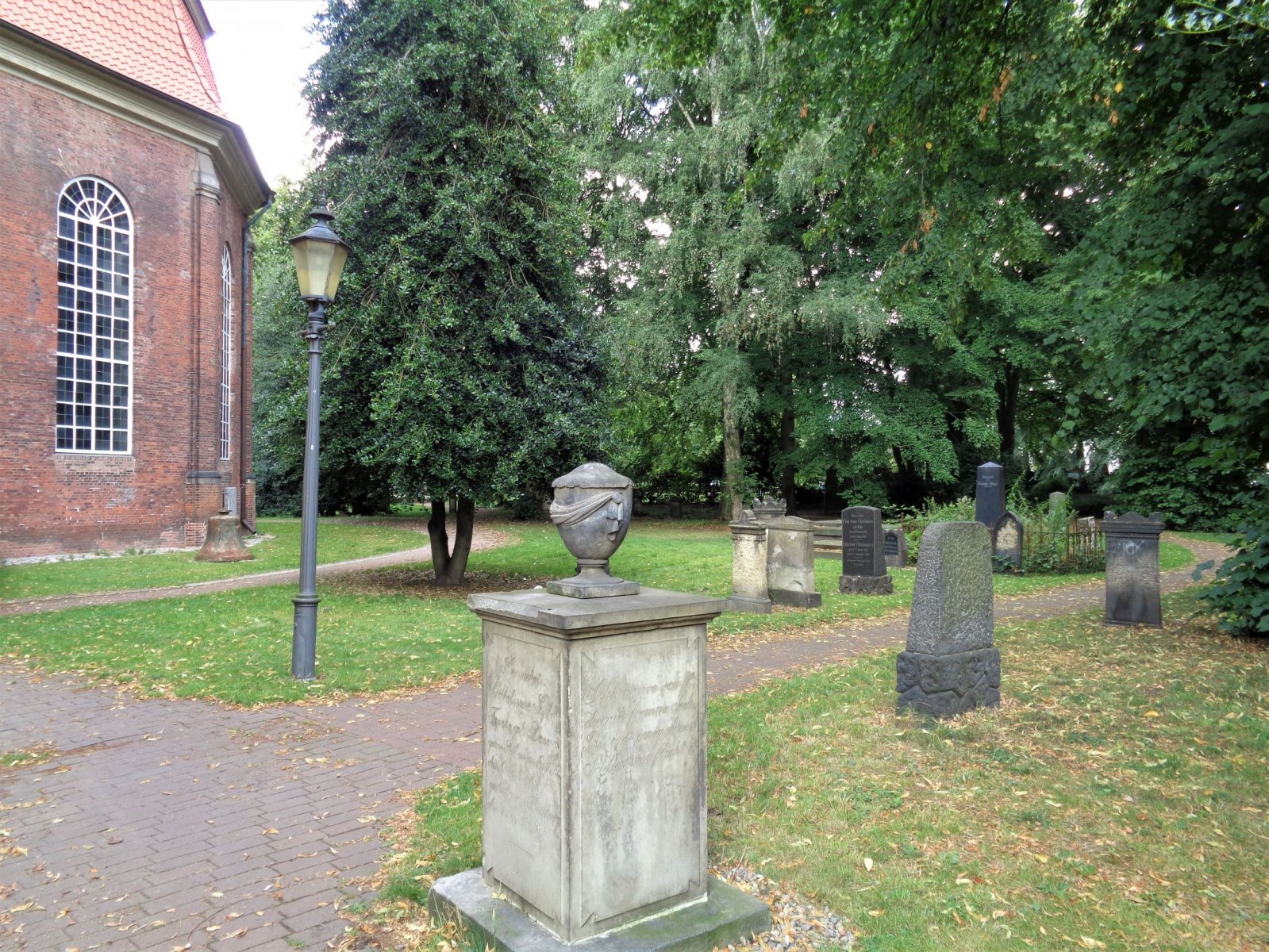 Hamburg - Altona 30 (Christianskirche).JPG