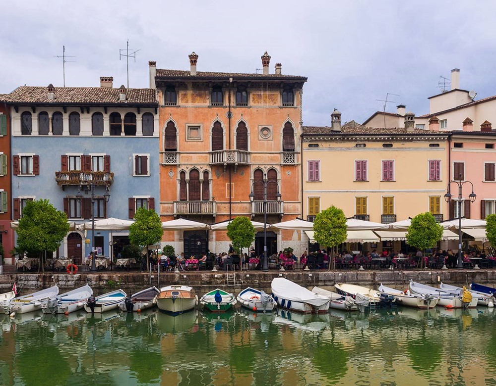 italy-desenzano-del-garda-123rf-53540760-_tablet.jpg