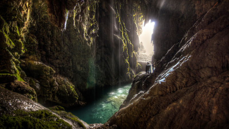 monasterio de piedra.jpg