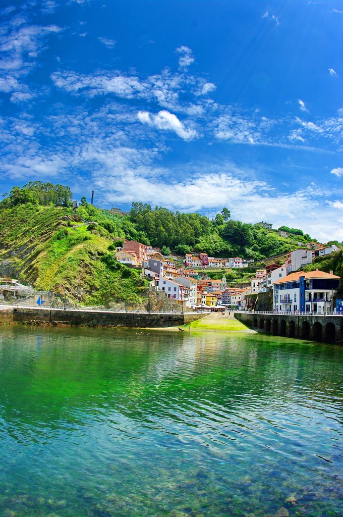 cudillero desde el mar.jpg