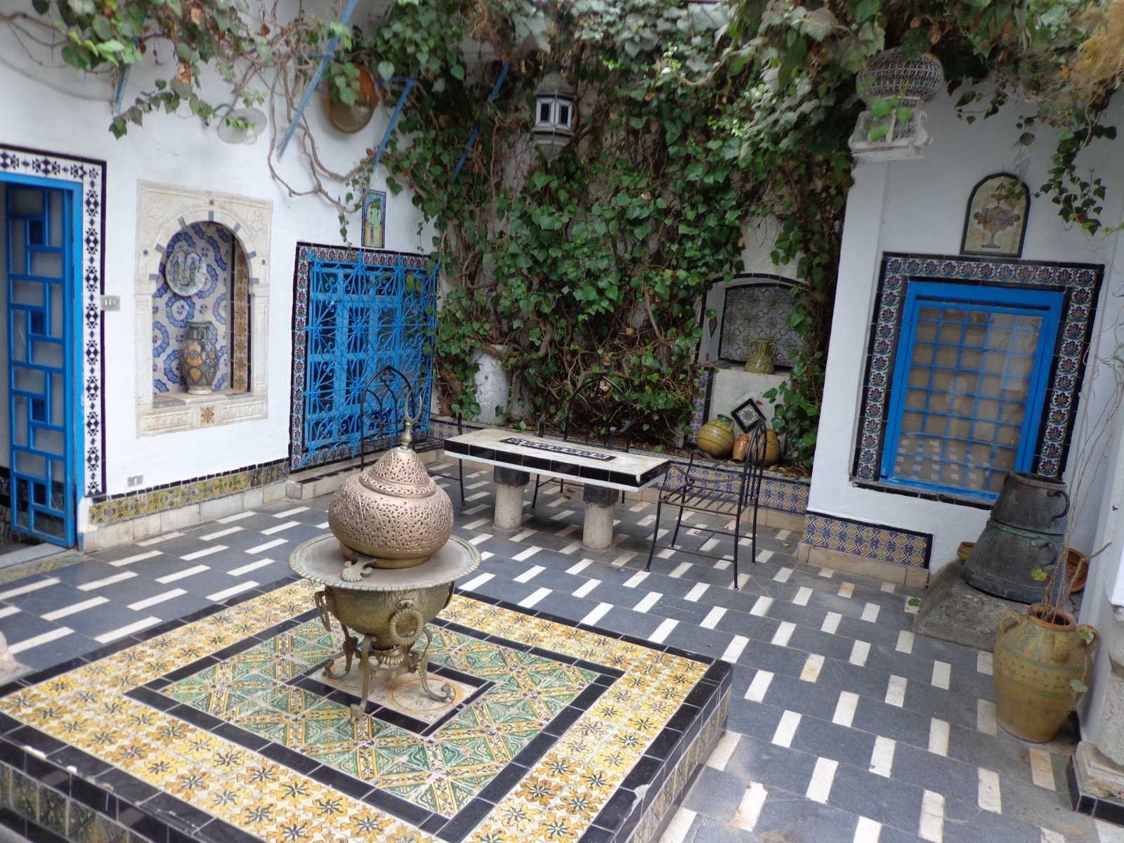 Sidi bou Said Dar al Annabi-Tunisia November 2019.JPG