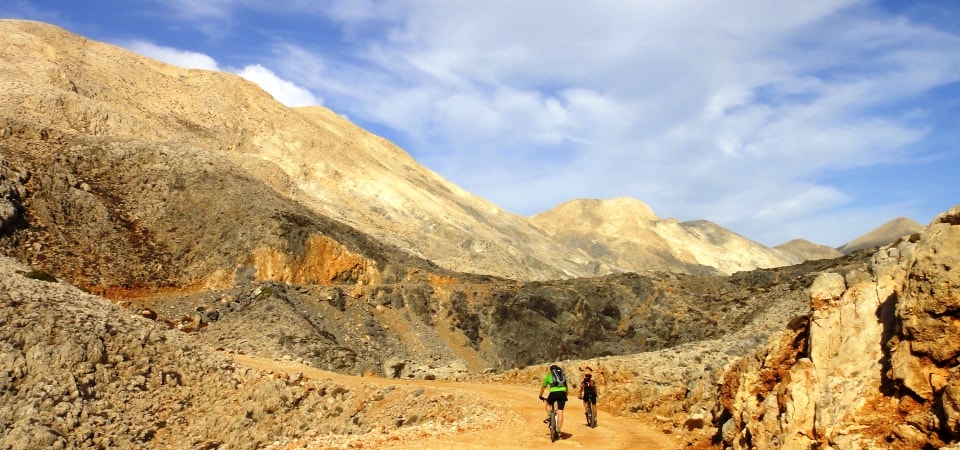 the-desrt-of-the-high-mountains-crete.jpg