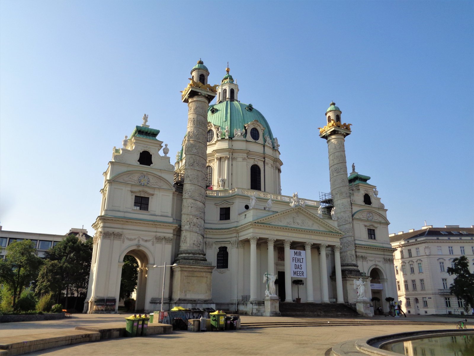 Vienna - Karlskirche 2.JPG