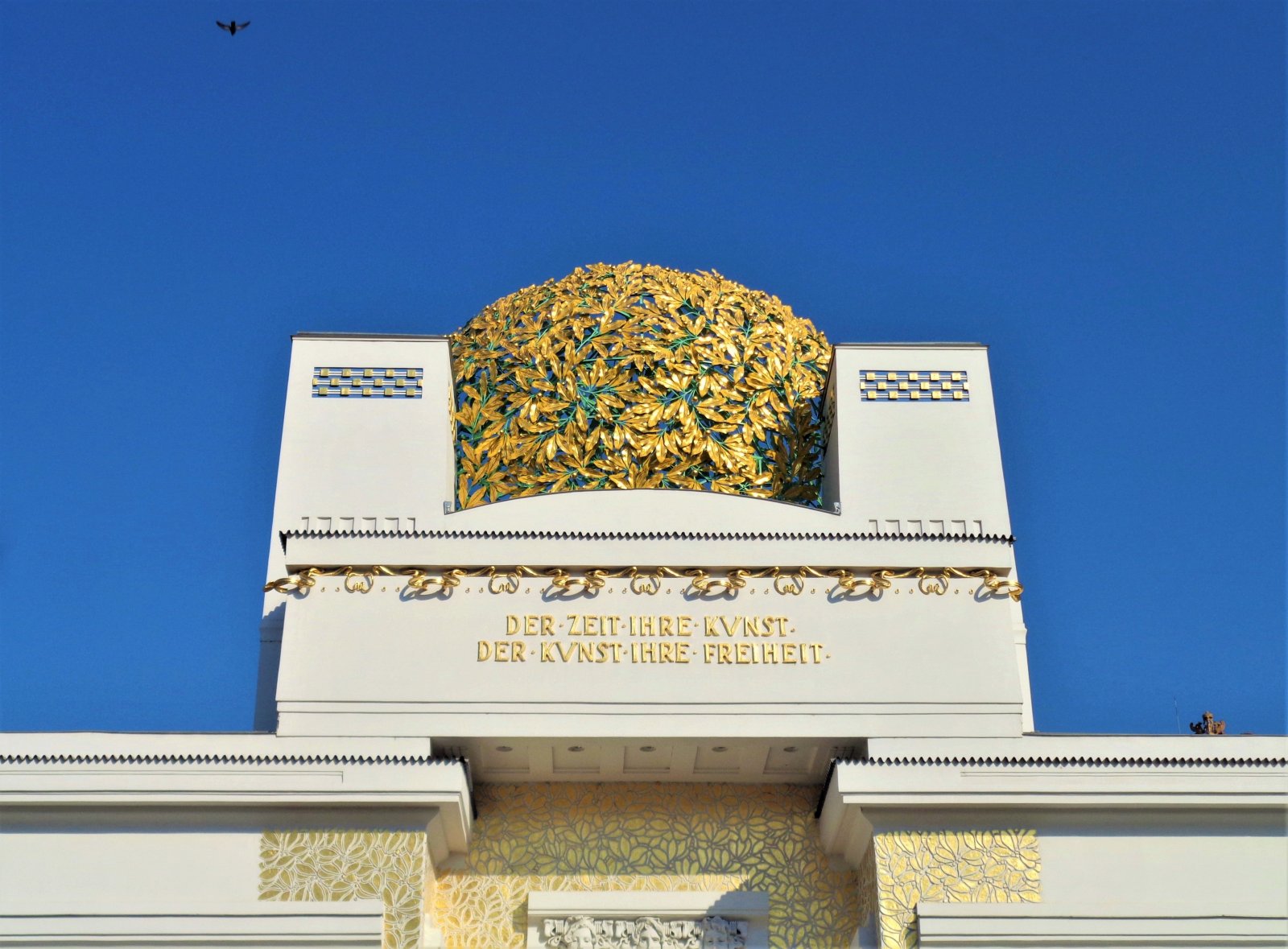 Vienna - Secession 3.JPG