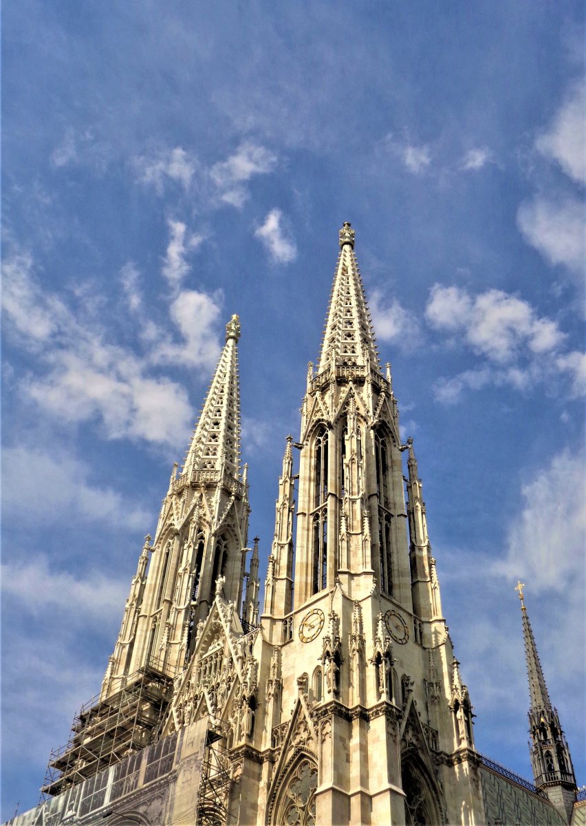 Vienna - Votivkirche 4.JPG