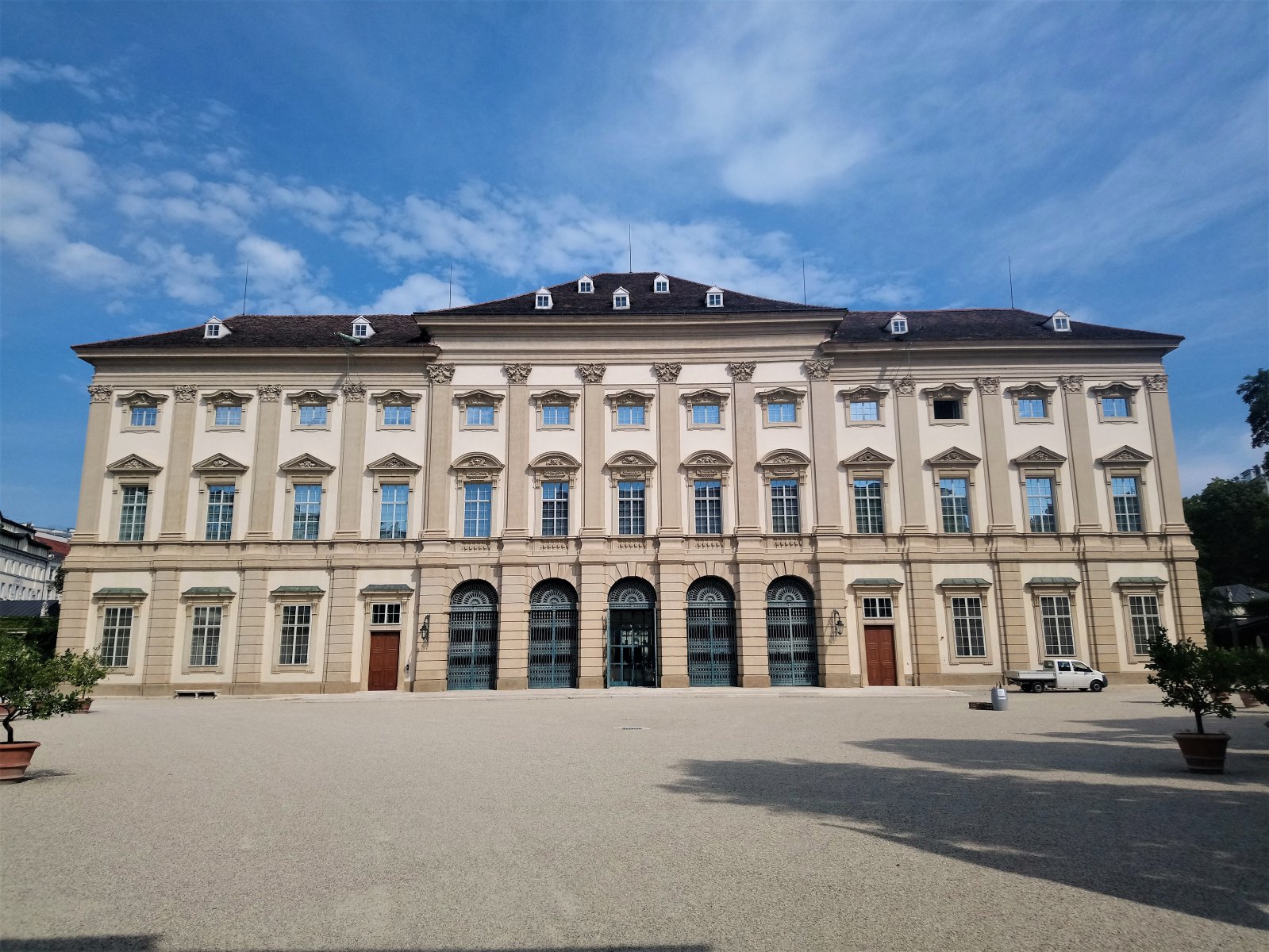 Vienna - Liechtenstein Garden Palace 03.JPG