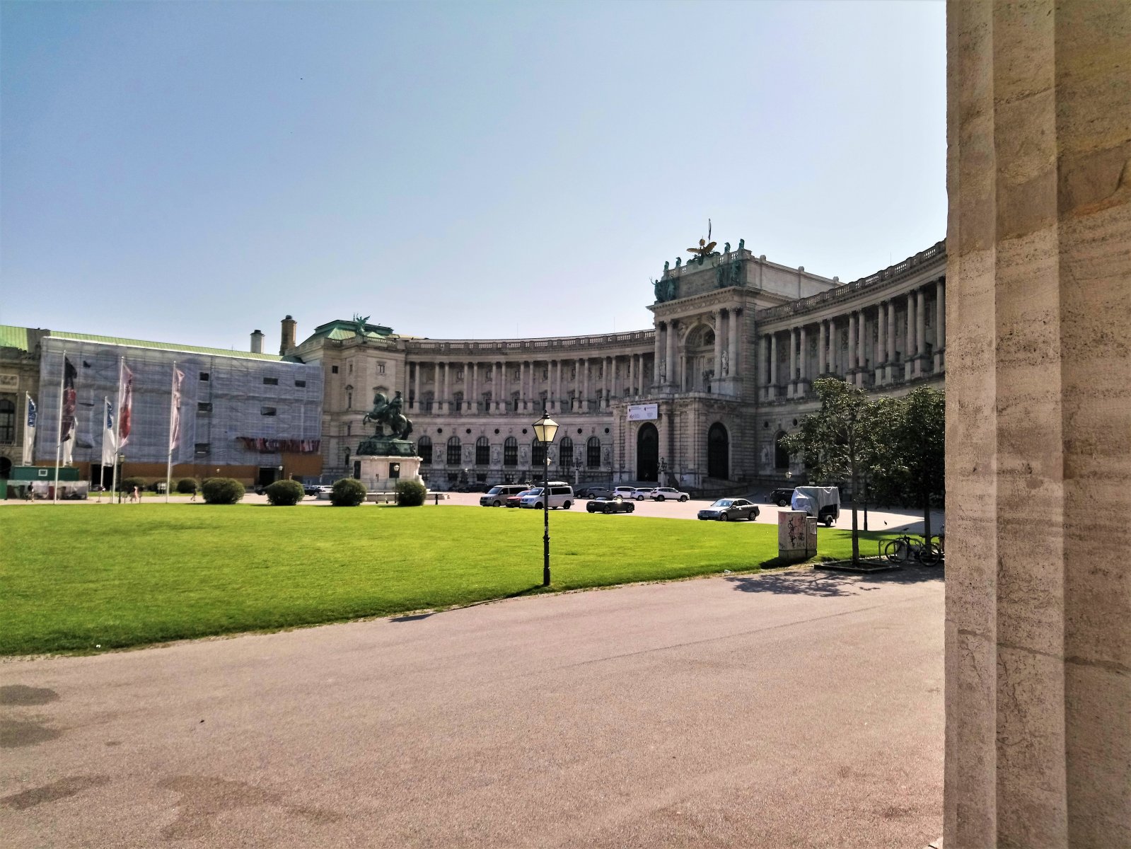 Vienna - Hofburg 1.JPG
