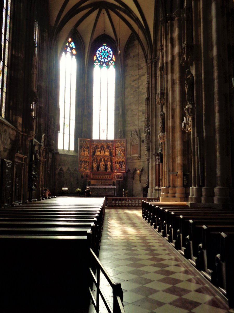 Vienna - Stephansdom 15.JPG