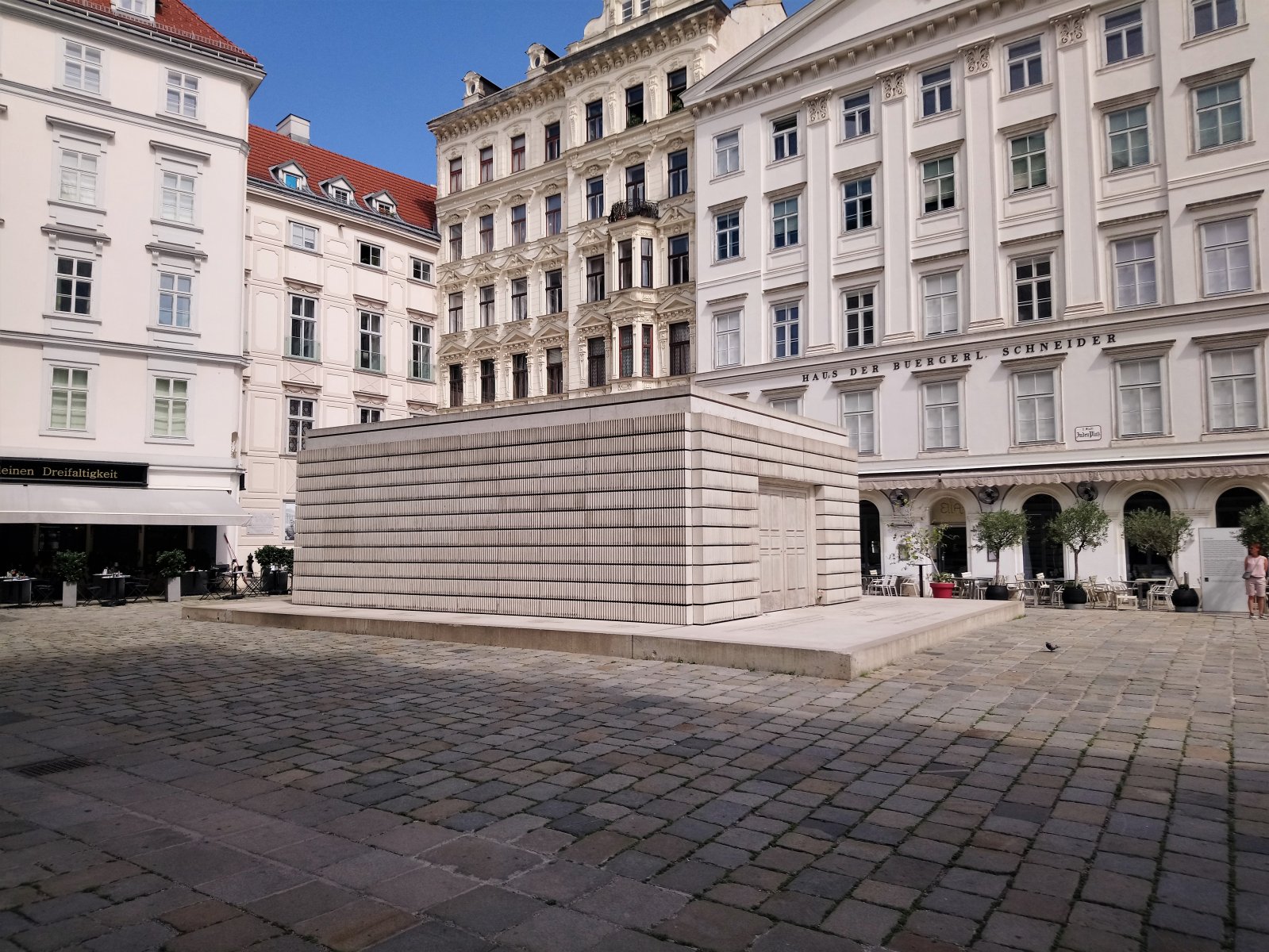 Vienna - Judenplatz, Holocaust Memorial.JPG