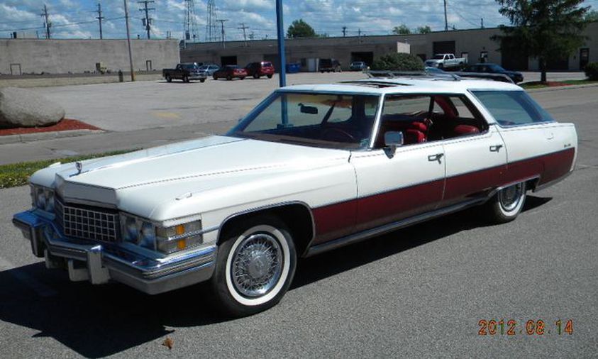 1974CadillacSedandeVille_01_700.jpg