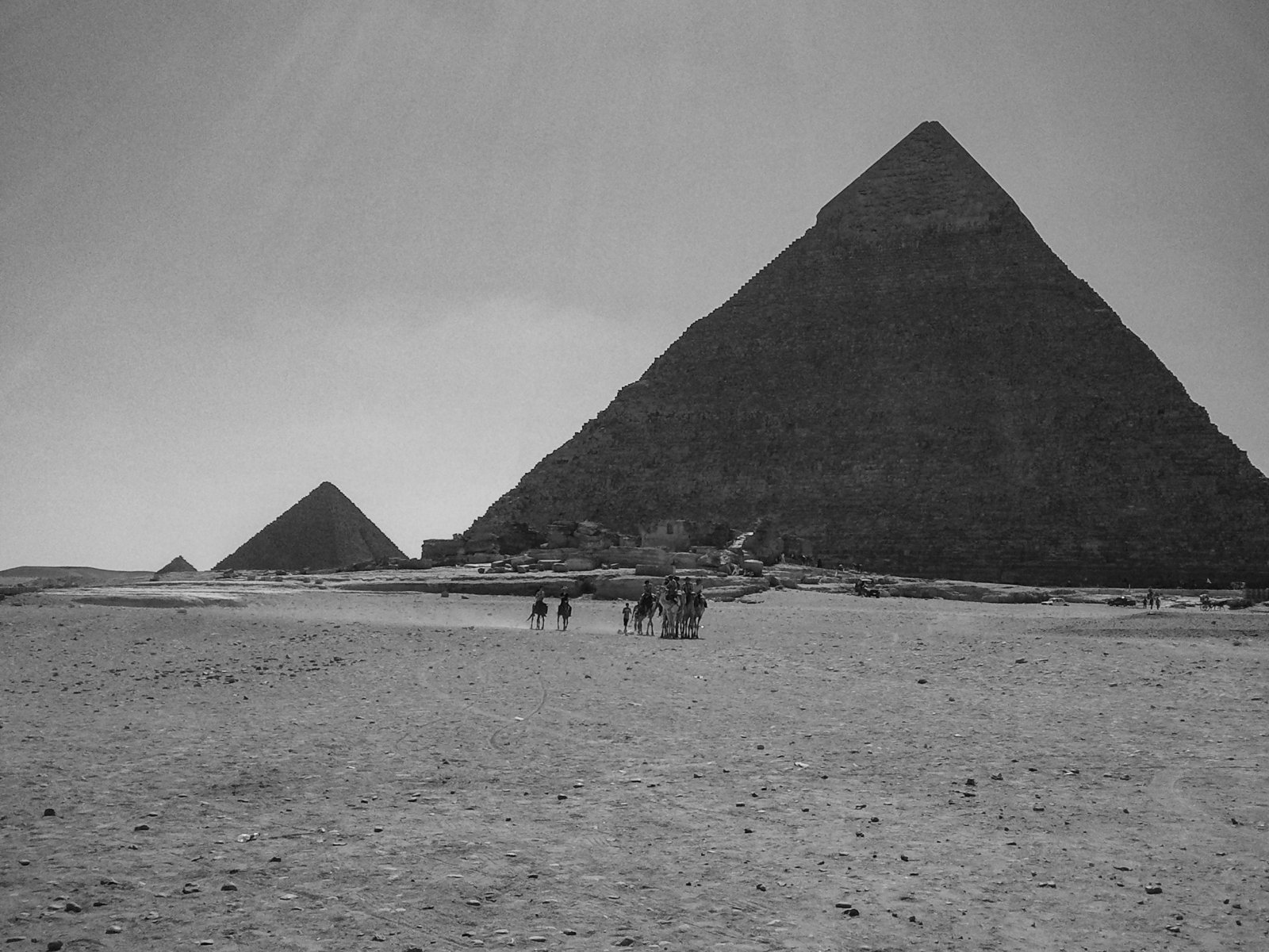 Πυραμίδες της Γκίζας 2012.jpg