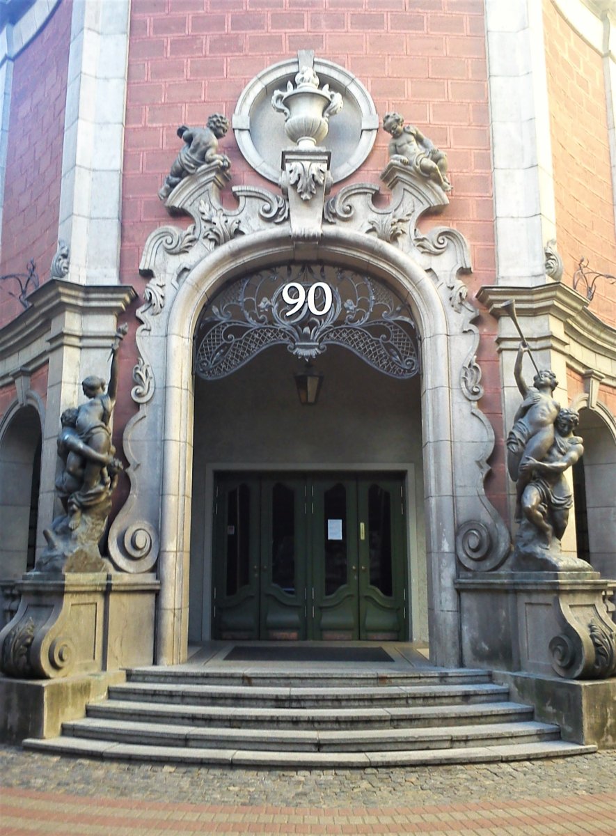 Riga 03, Art Nouveau building.jpg
