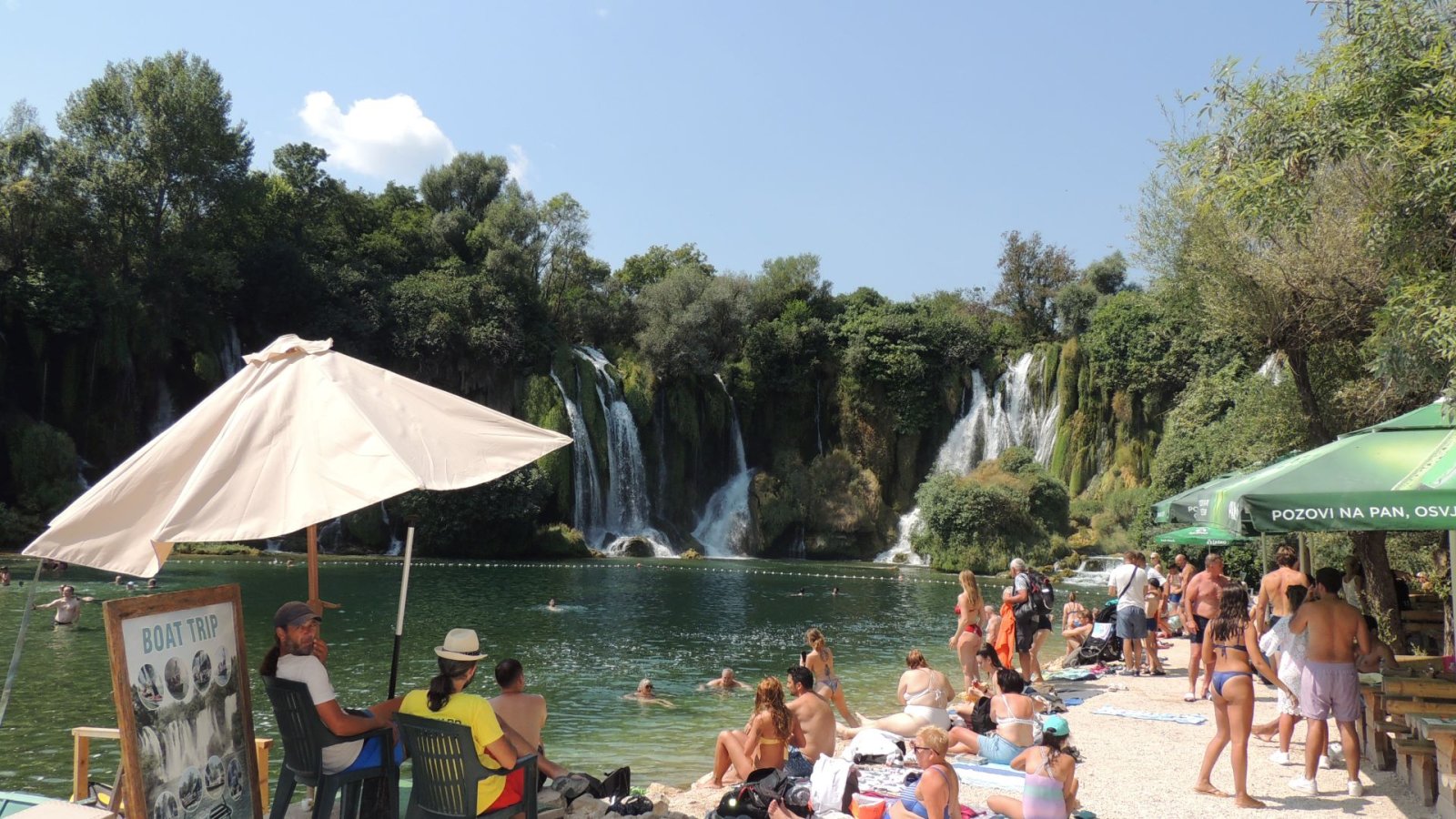 Kravica waterfalls 1.jpg