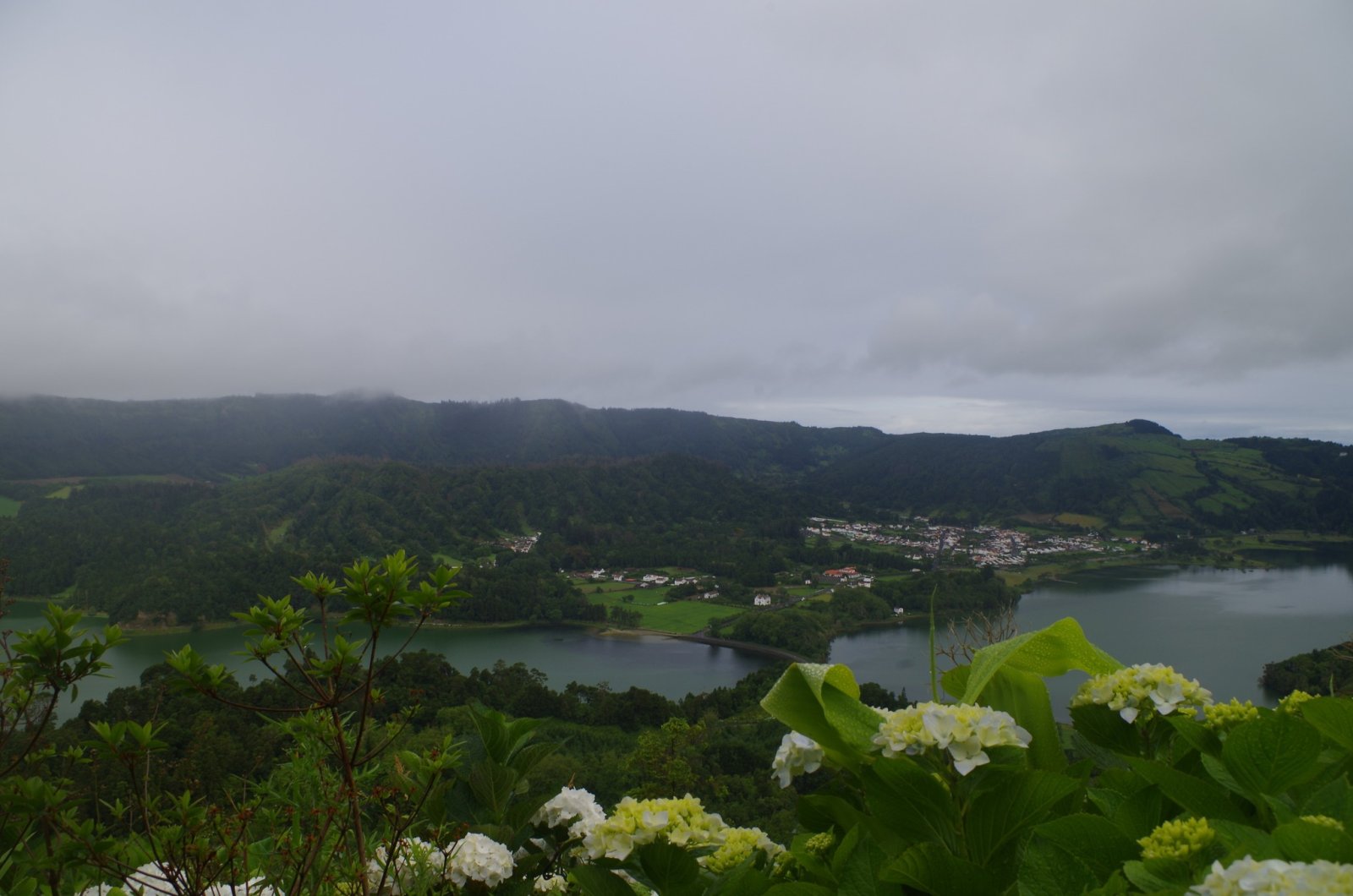 Lagoa das Sete Cidades.jpg