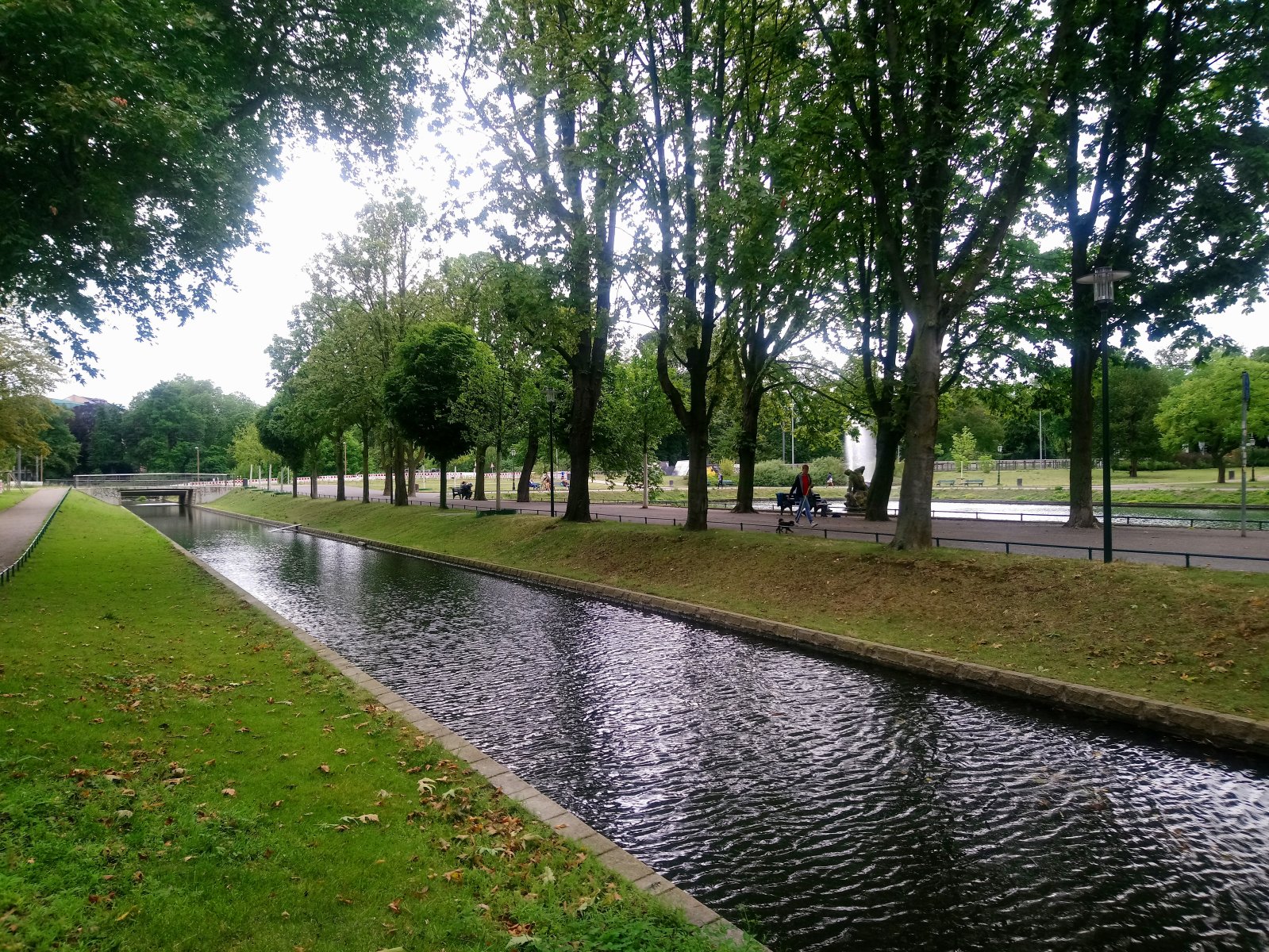 Düsseldorf - Hofgarten 01.JPG