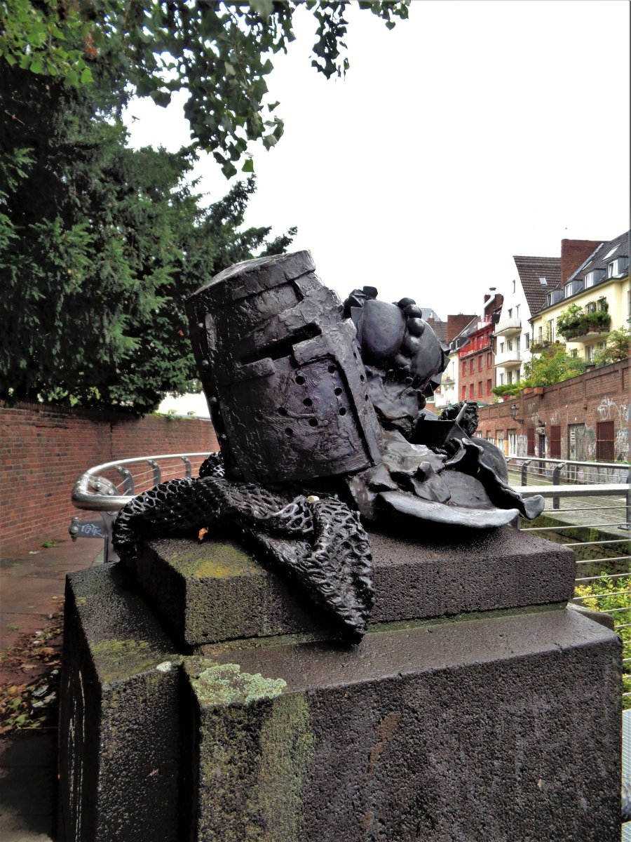 Düsseldorf - Stadterhebungsmonument 11.JPG