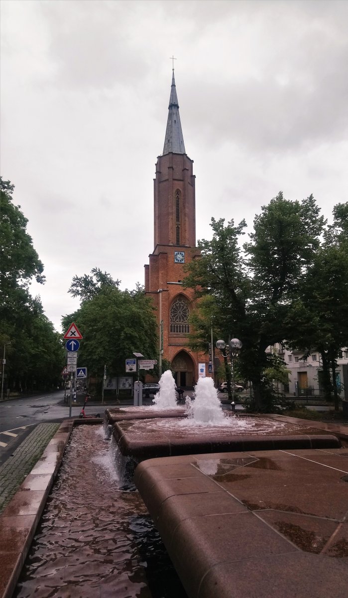 Bonn - Evangelische Kreuzkirche 01.JPG