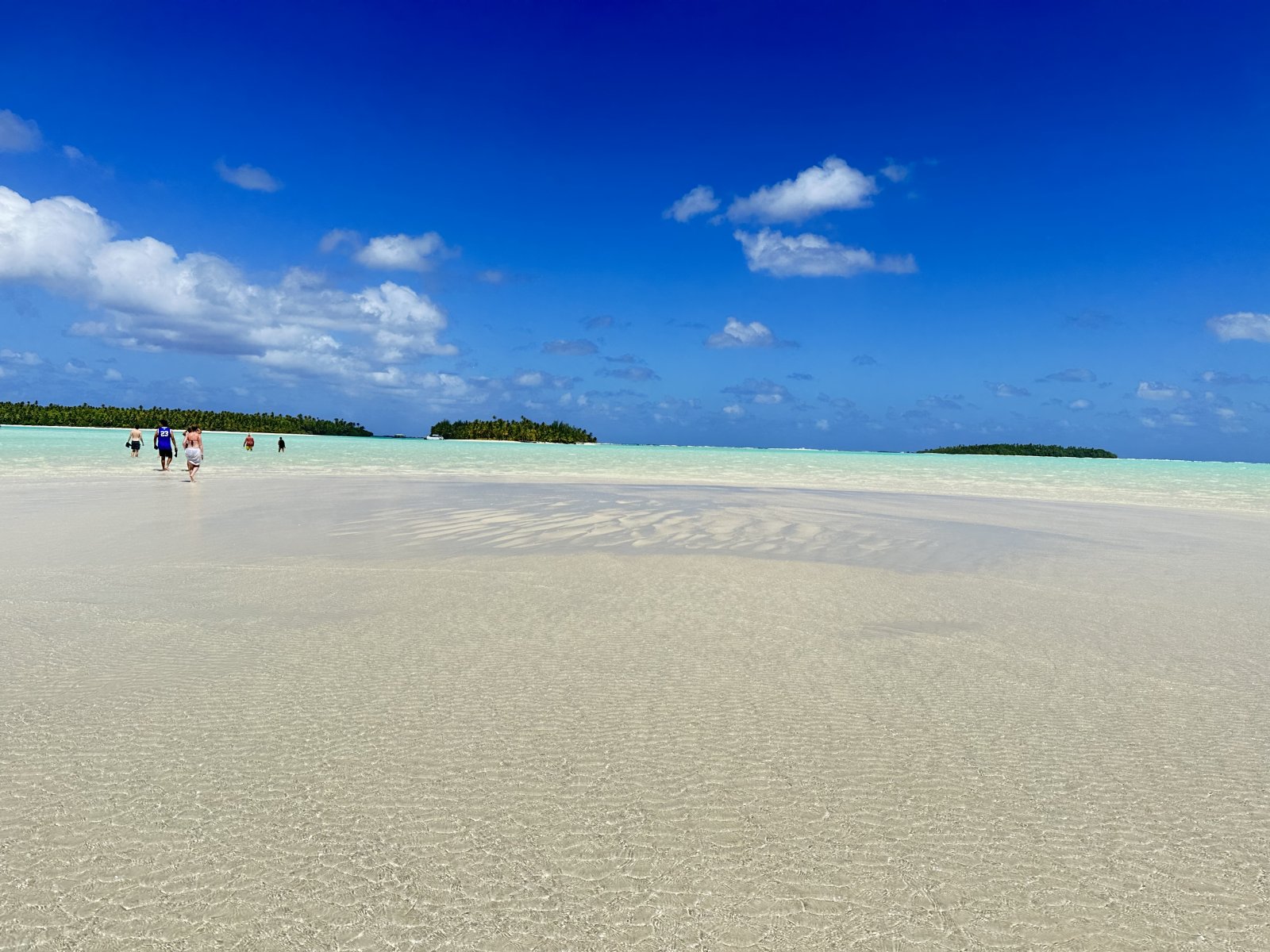 131c. Tapuaetai Sandbank 3.JPG