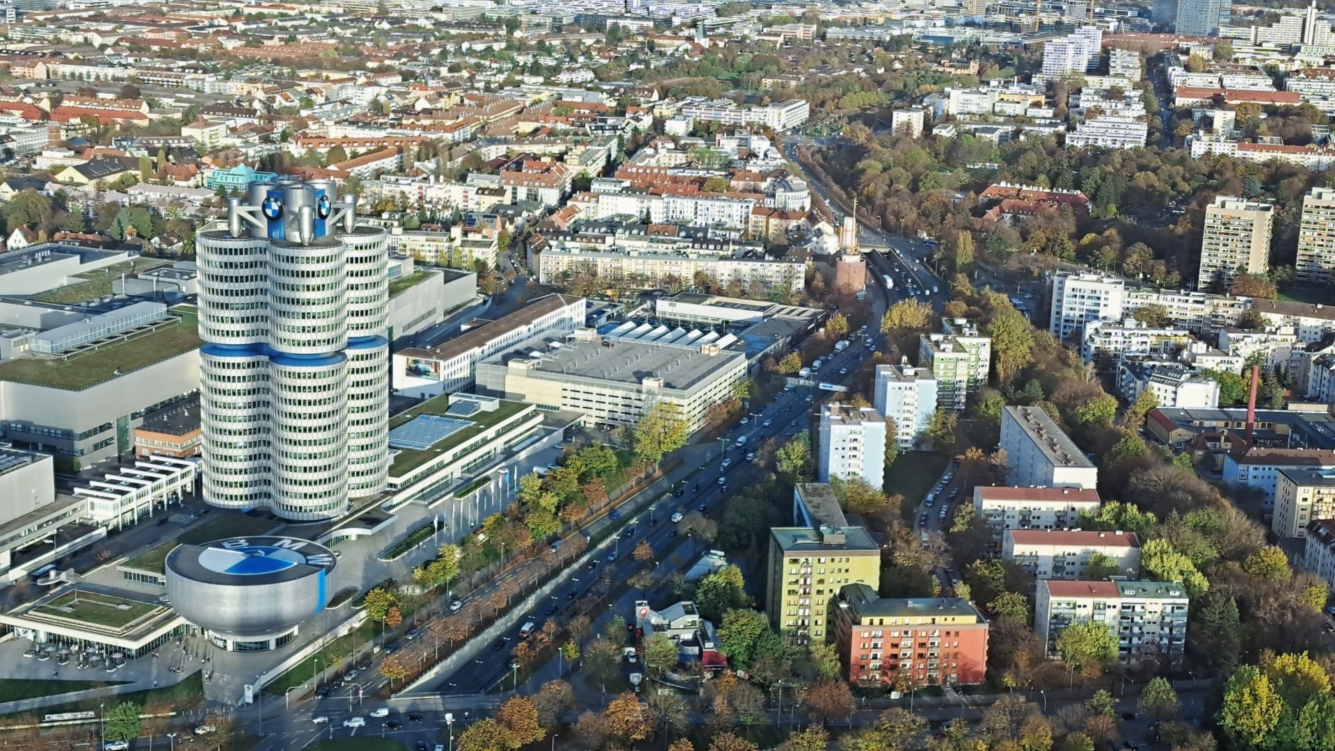 20221028_165927_edited.jpg
