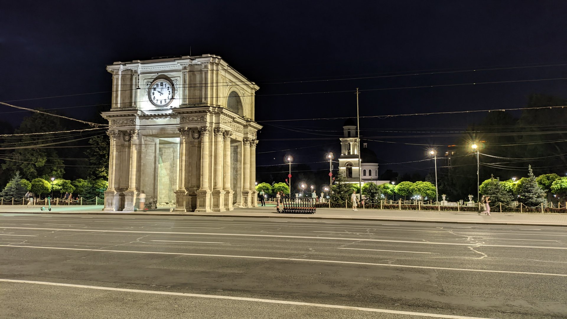 PXL_20250622_220207741.NIGHT.jpg