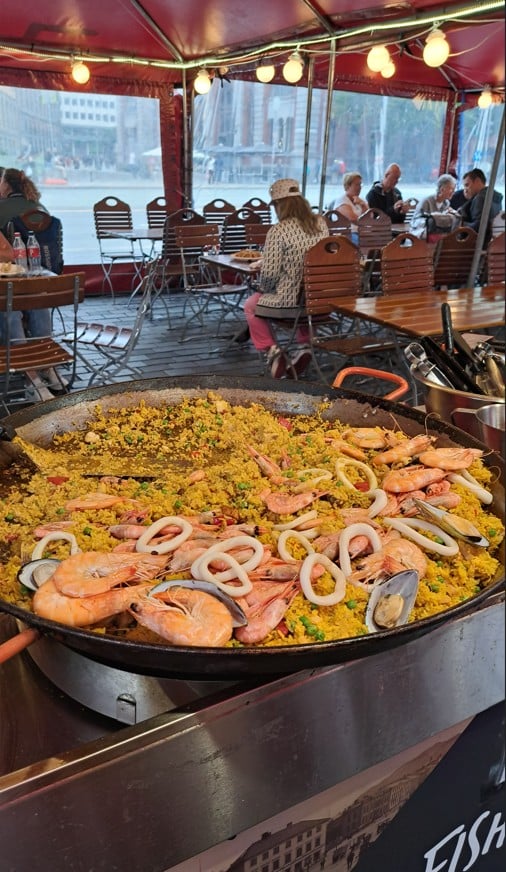 Bergen fish market 2.jpg