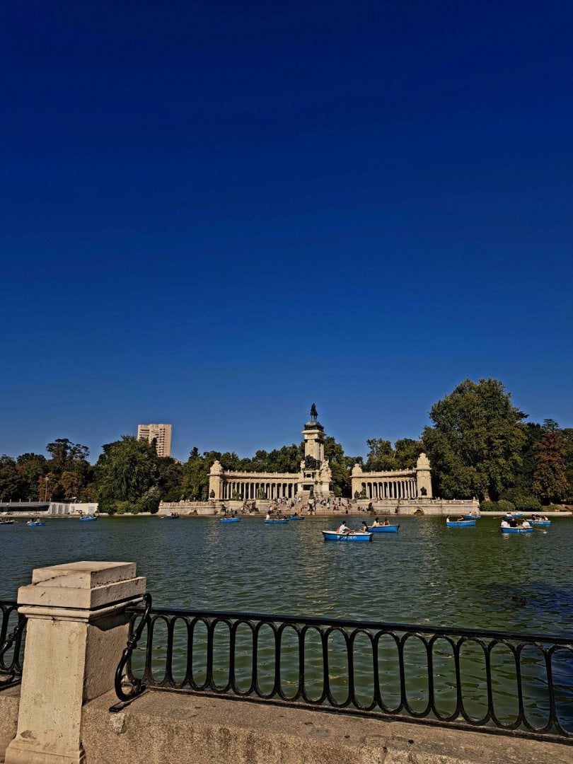 IMG-5c9103a8f0d480f73f341ab5bdeda15e-V.jpg