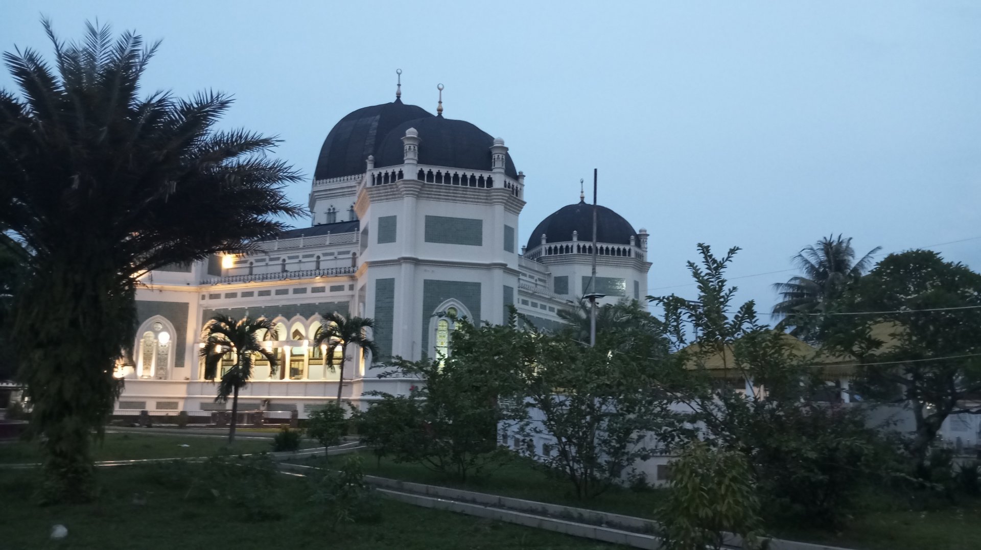 IMG_2 (254) Masjid Raya Al Mashun mosqu.jpg