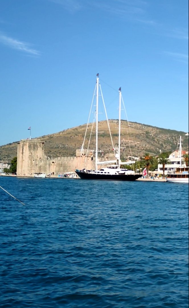 Screenshot 2025-10-26 185449.jpg