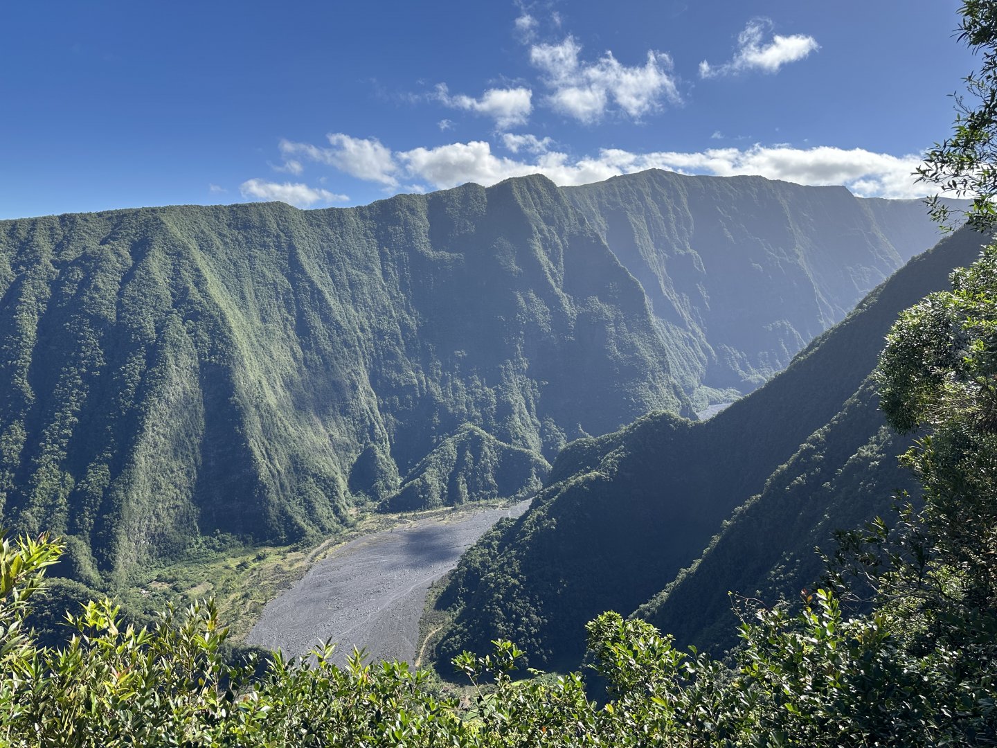 142. Panorama du Grand Serre - Riviere Remparts.JPG
