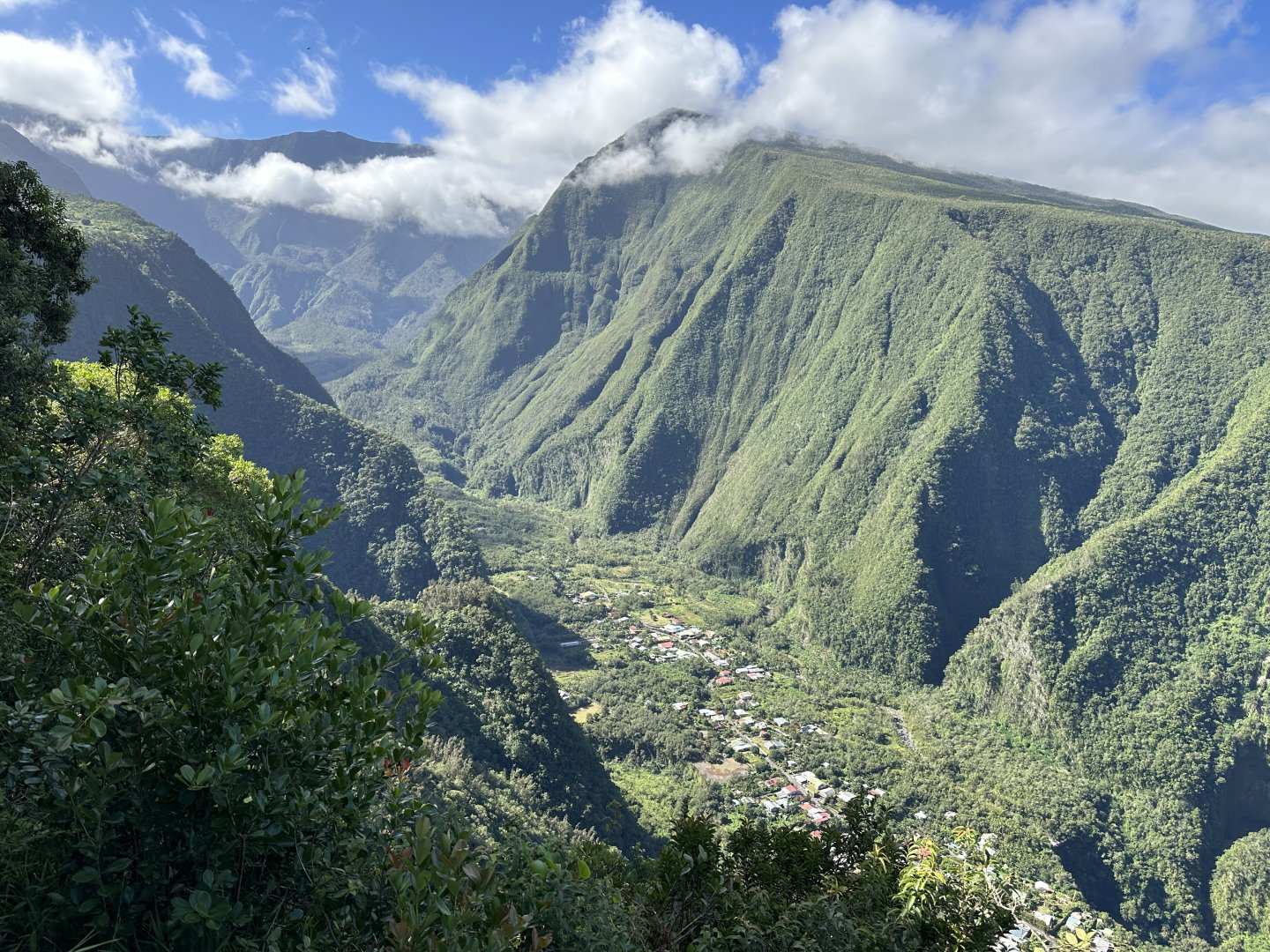 144a. Panorama du Grand Serre - Riviere Langevin 1.JPG