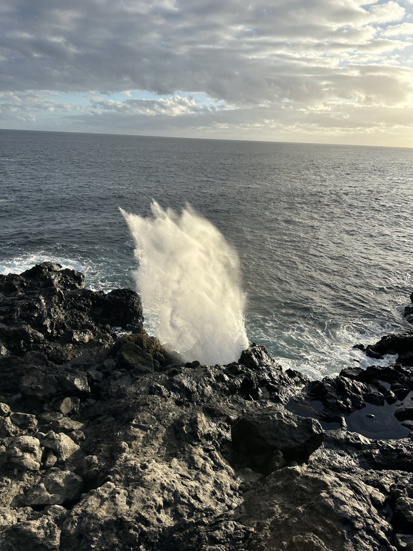 157c. Souffleur Blowhole 3.JPG