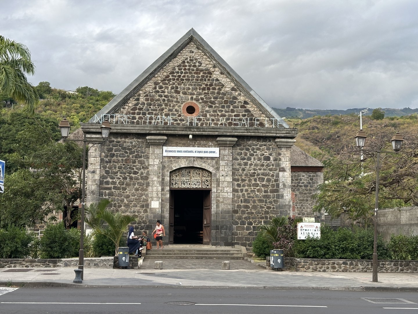 163. Paroisse Notre Dame de la Salette.JPG