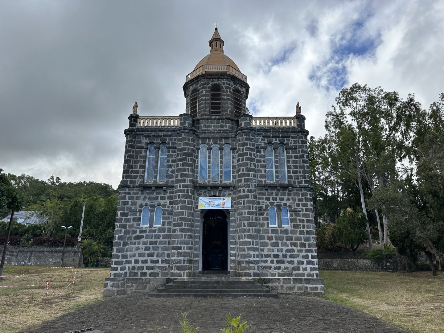 184a. Eglise de Sacre Coeur 1.JPG