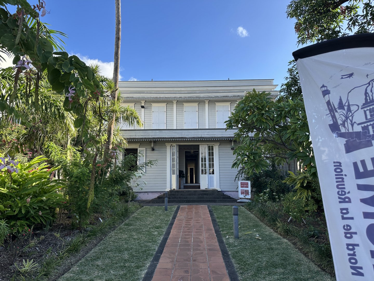 202b. Maison Carrere.JPG