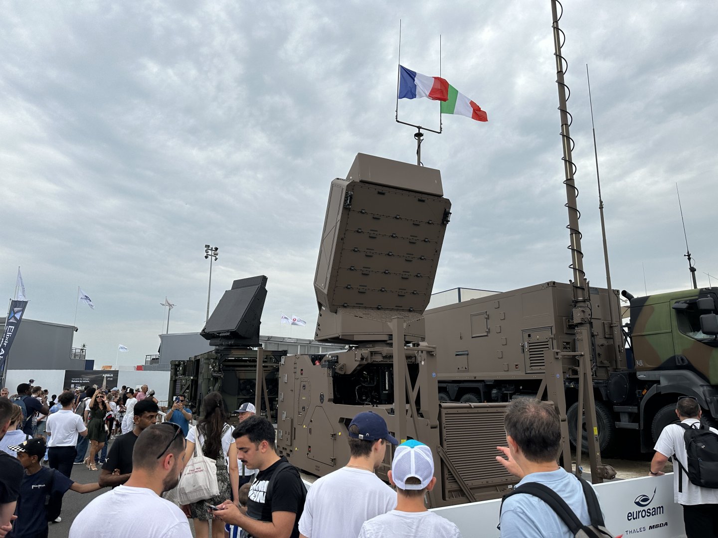 215b. Ραντάρ.JPG