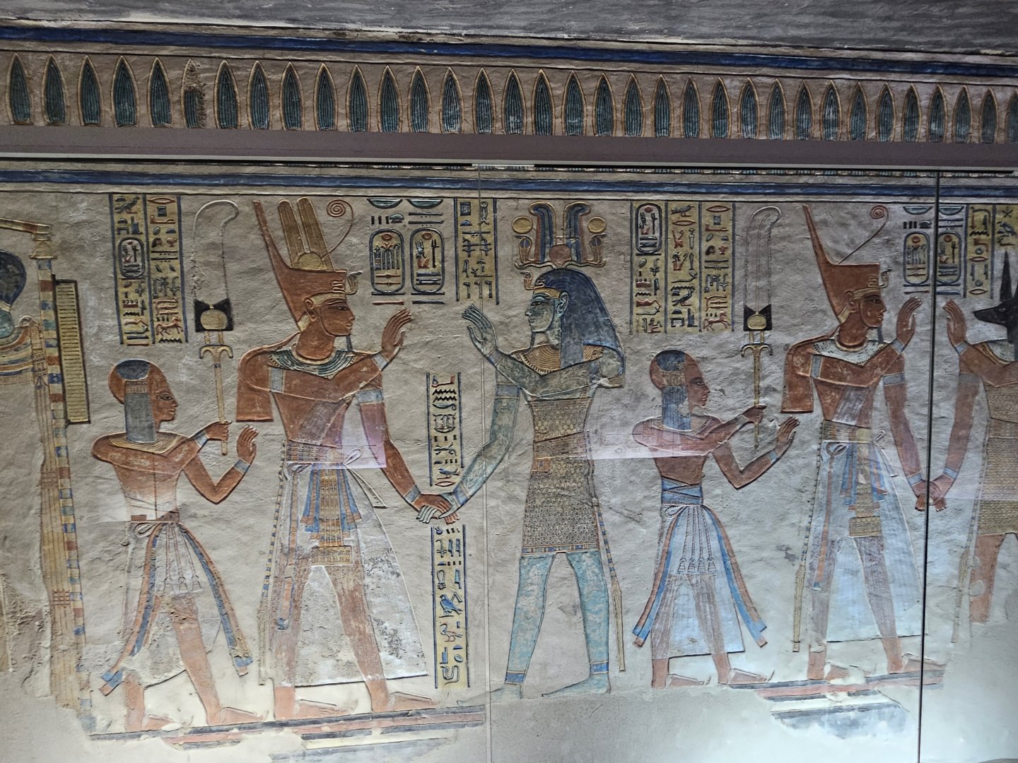 1.QV Tomb of Amonchopeshfu.jpg