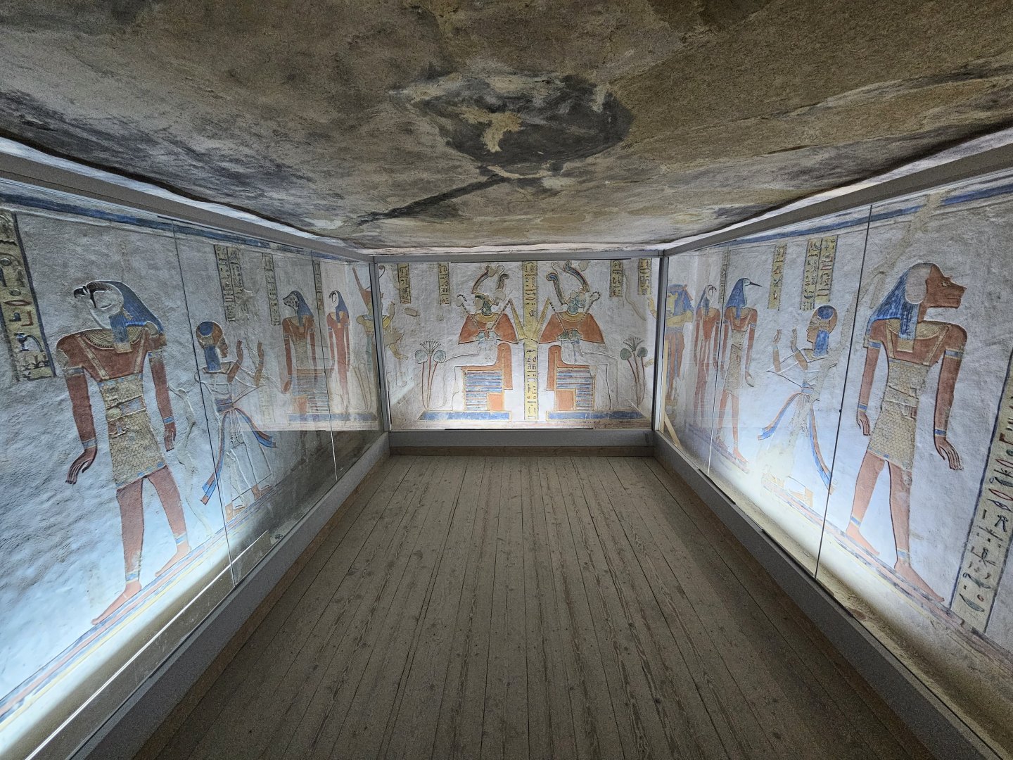 2.QV Tomb of Chamuas.jpg