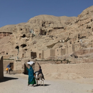 Bamyan: Τα χωριά Khaldar, Sorkhqol και ο βράχος Khojakej