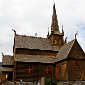 Lom church