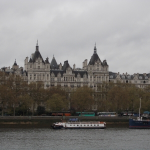 Η απέναντι όχθη Τάμεση από την πλευρά του London Eye