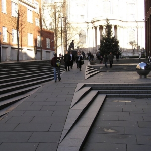 πηγαίνοντας στην Millennium Bridge