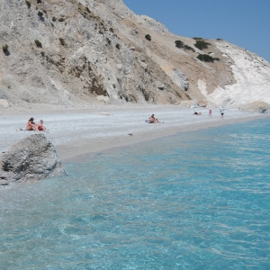 Με κρύα καρδιά την αποχαιρετήσαμε