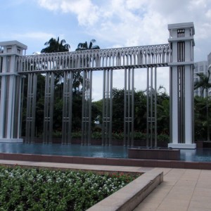 ISTANA PARK1