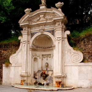 Walking In Trastevere Alley To Piazza Di S.Pietro In Montorio