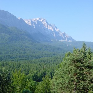 003 View to the Zugspitze from the Hohenrain plateau