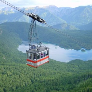 012_in_the_background_you_can_see_the_lake_eibsee_and_the_ammergebirge