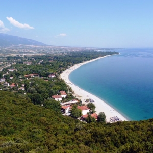 H παραλία του Παντελεήμονα από το κάστρο του Πλαταμώνα...αριστερά οι πρόποδες του Ολύμπου - Ιούνιος 2013